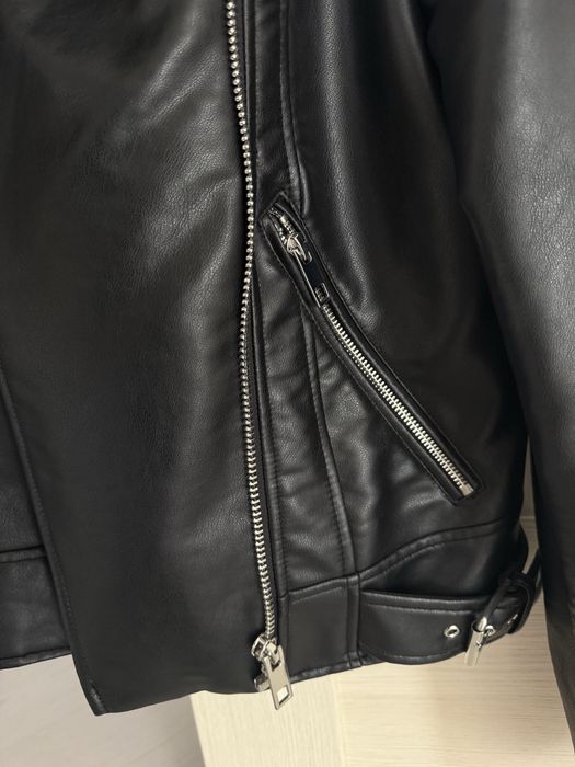 Продам куртку Zara, размер S,