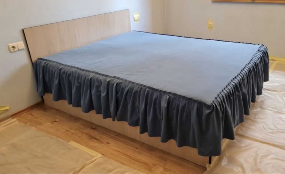 кувертюра /шалте/ покривка за спалня 160/200 см. с дебела вата и 2 броя плътни завеси от същия плат