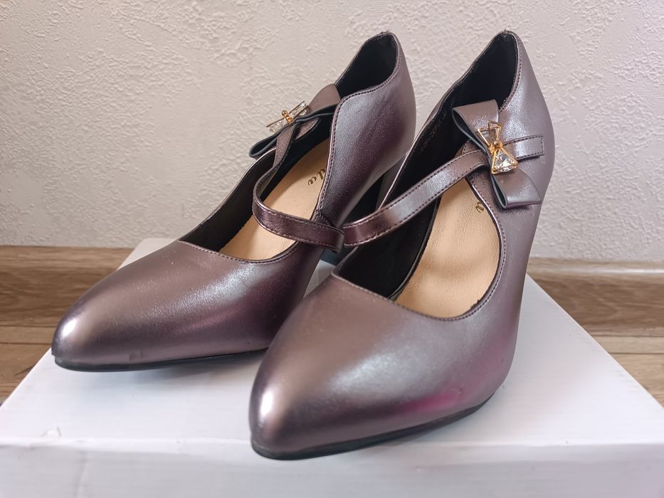 Продам обуви  1, 2 раза в использований