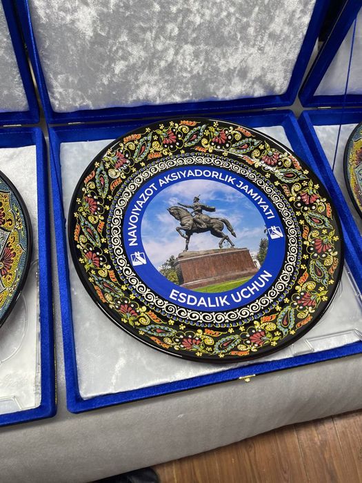 Lagan va vazaga brend va rasm qoʻyib berish