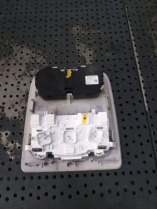 Plafoniera lampa plafon comanda clima spate opel zafira e life 98214935bj 352701010598117692bj