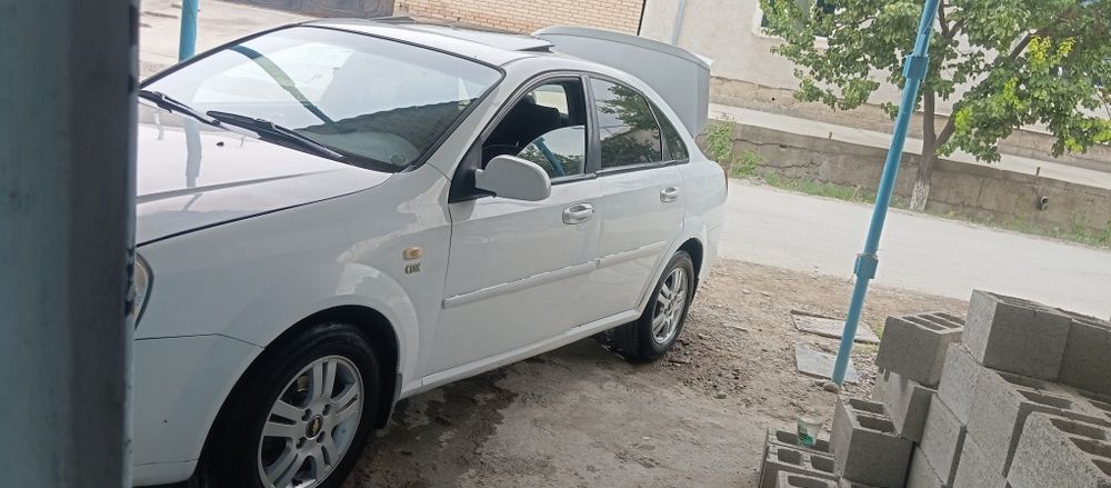 Lasetti 1.8 aftomat shevralet