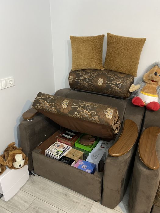 Диван с креслом угловой.