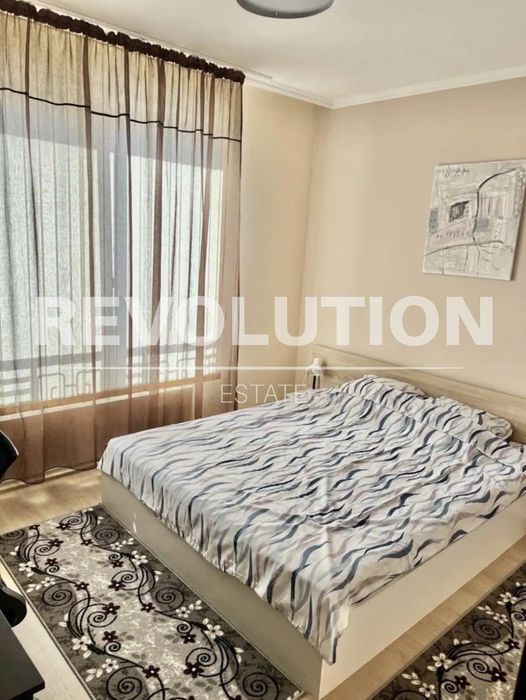 Дава се под наем Тристаен апартамент в Варна, Център - 85 кв.м за 800 € - Снимка #2