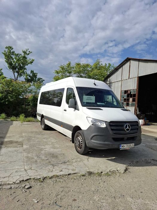 Microbuz Mercedes Sprinter 20 locuri