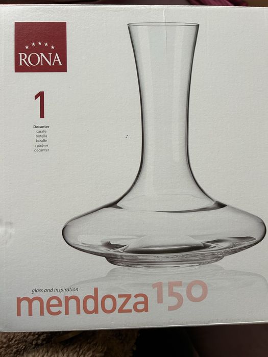 Гарафа за вино с кутия