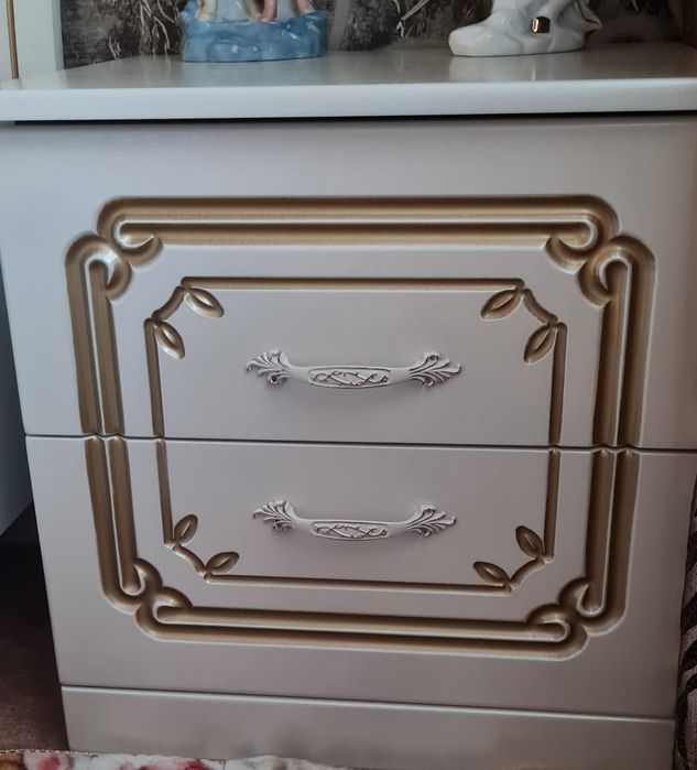 Срочно продам спальный гарнитур