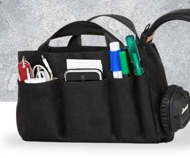 INBAG органайзер за чанти с много джобове в елегантен дизайн.