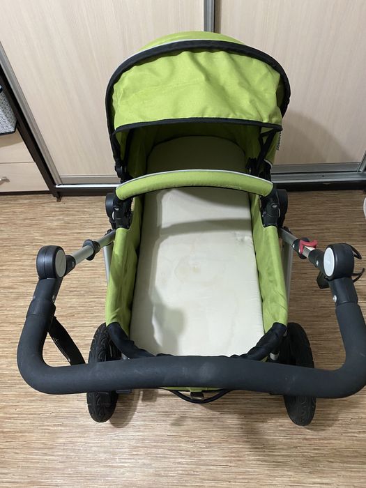 Продам детскую коляску