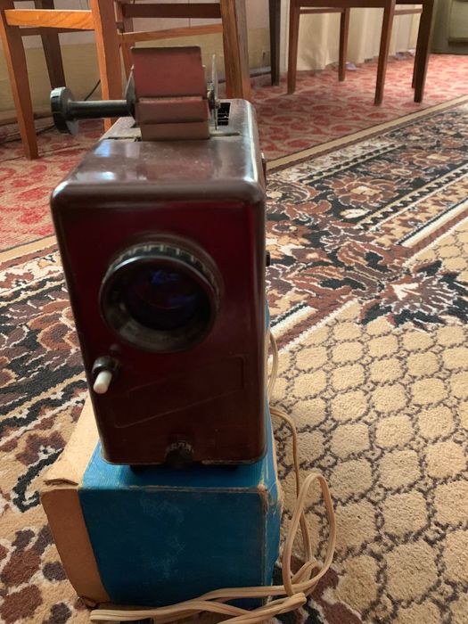 Фильмоскоп советский для коллекции.