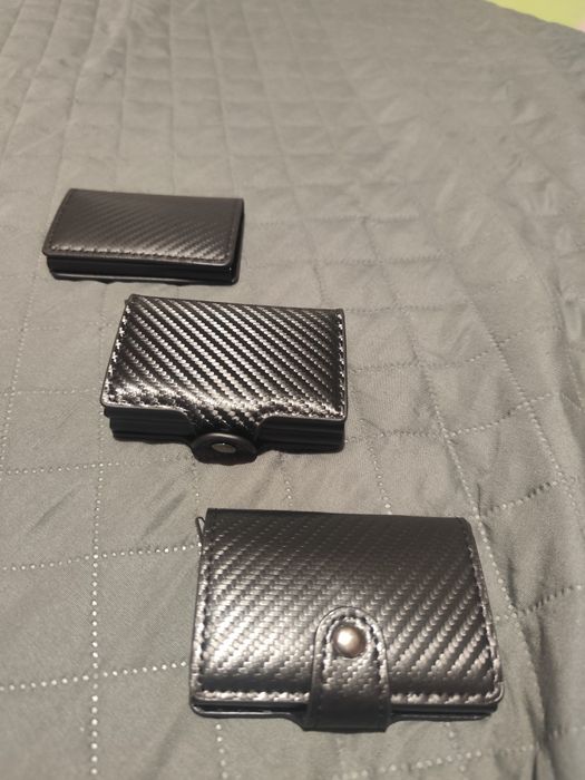 Кожен портфеил +държач за карти с RFID защита