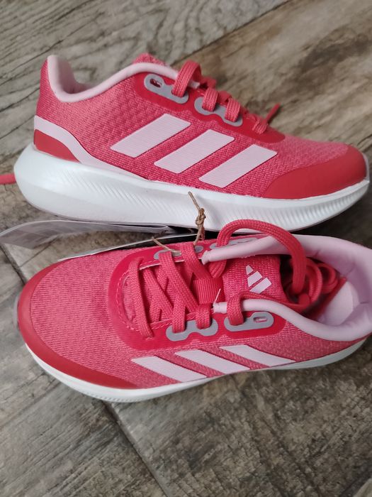Нови маратонки Adidas
