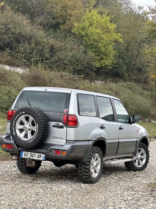 Nissan terrano 2