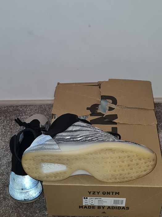 Vând - ghete adidas Yeezy Boost Quantum - originali