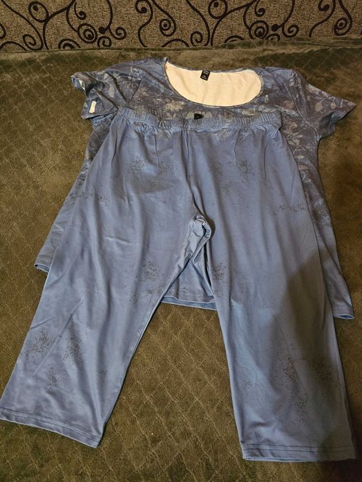 Vand 4 seturi tricou cu pantalon 3/4 de vara, 2XL (48)