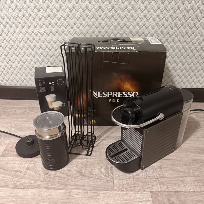 Nespresso Pixie Steel + Nespresso Aeroccino 3
