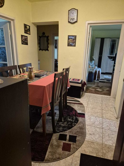 Apartament 4 camere de vânzare – Reșița, Cartier Triaj – 98 mp – 92.000 € negociabil