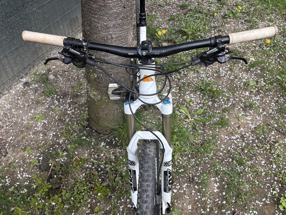 Vând Canyon  Nerve Al pe 27.5