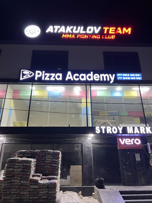 Reklama xizmati yonuvchi harflar