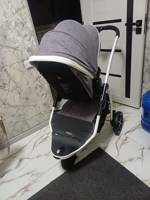Продаётся фирменный коляска Seebaby korito