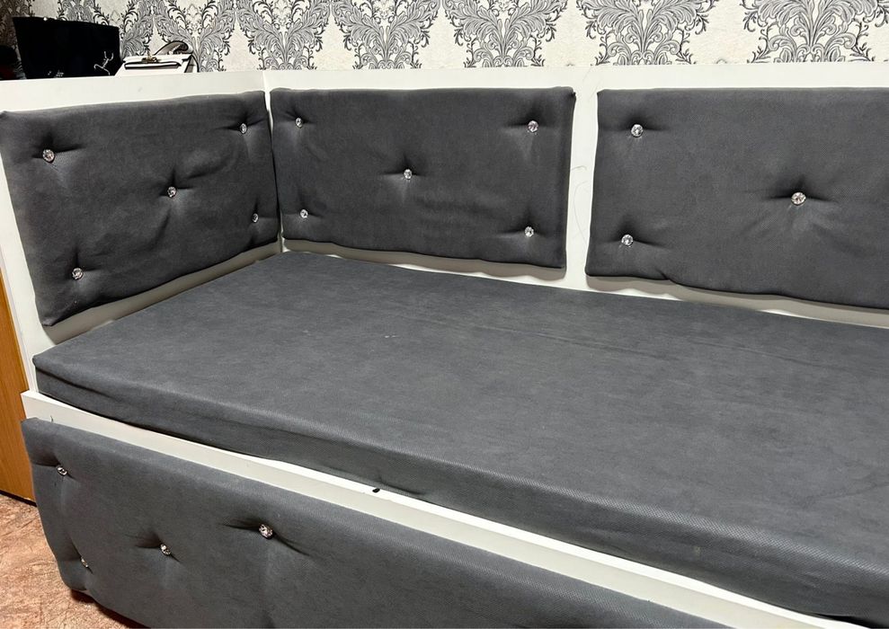 Продам кровать детскую