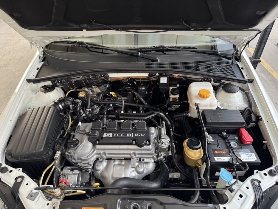 Jentra 1 evro avtomat 2015 yil 200.000 km toza
