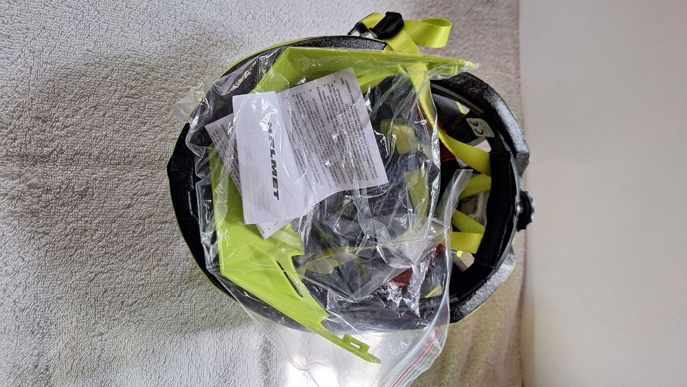 MOON HB3-9 - Каска за велосипед