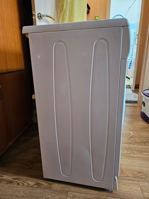 Продам стиральную машину LG