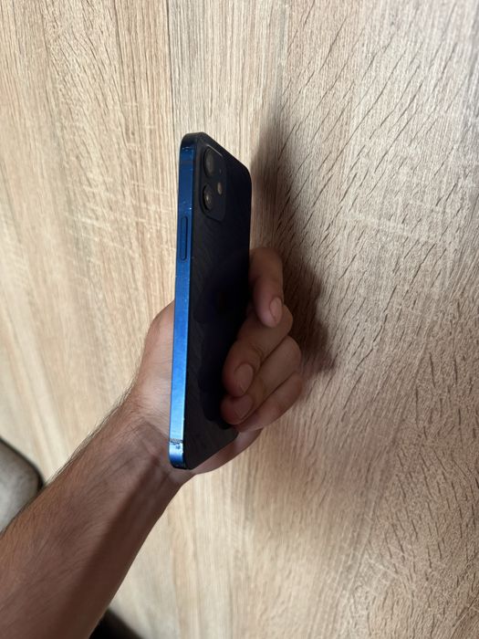Продам Телефон Айфон 12 128Gb
