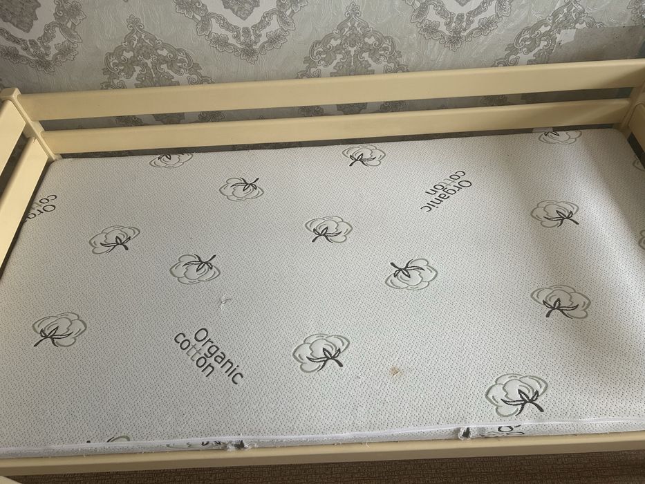 Продам кровать, детская подростковая!