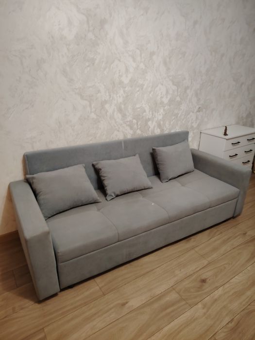 Продам два дивана