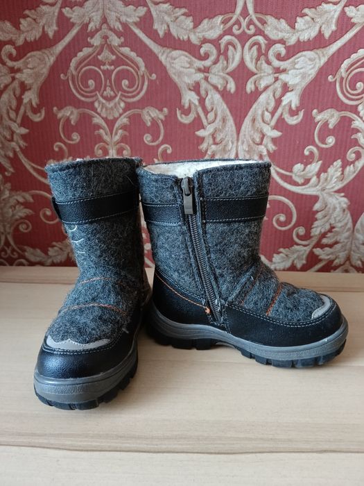 Продам детские валенки