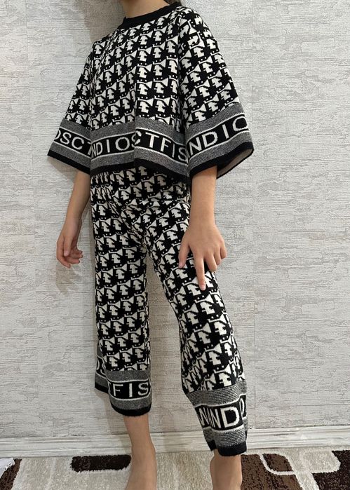 Костюм для девочек (осень,зима)