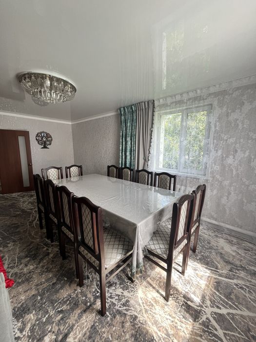 Продам стол и стулья