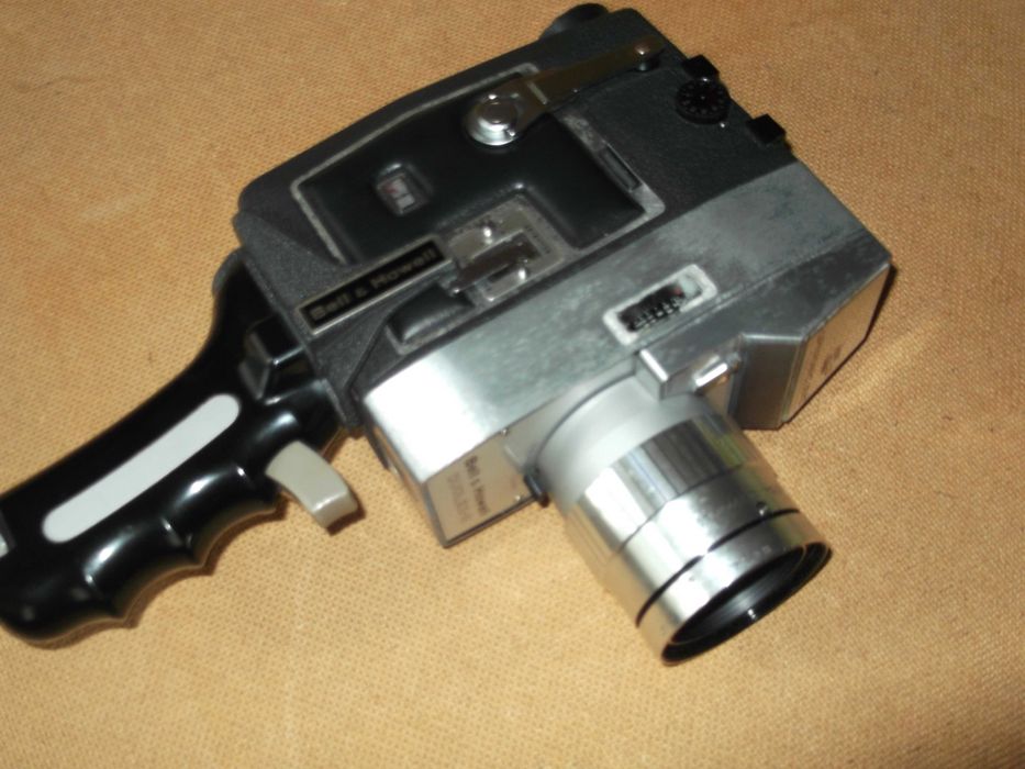 американска кинокамера Bell Howell