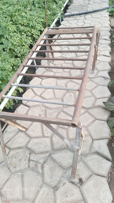 Стол для разделки туши.