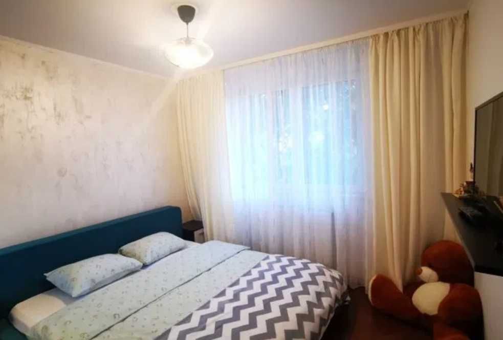 Дава се под наем Тристаен апартамент в Пловдив, Център - 76 кв.м за 188.7 € - Снимка #2