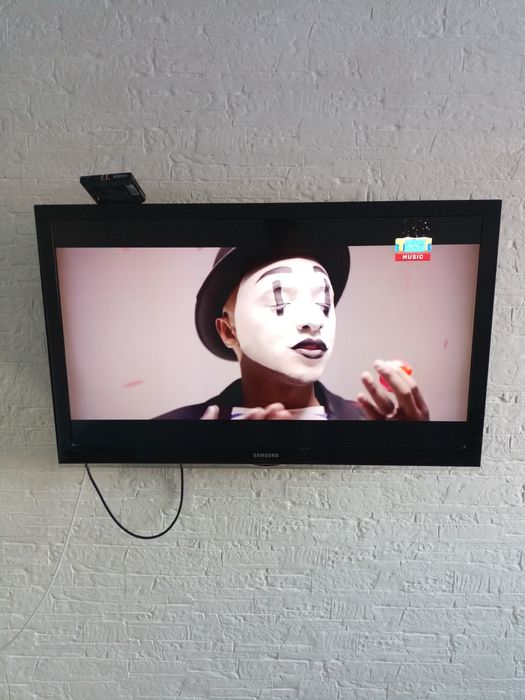 Продам телевизор Самсунг