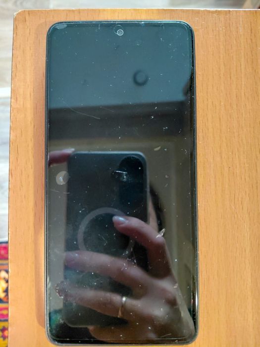 Продам смартфон Xiaomi Redmi Note 13