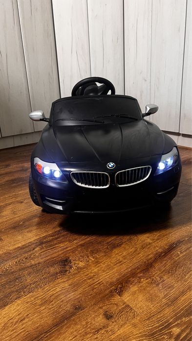 Акумулаторна детска количка