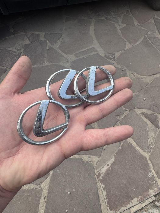 Значок Toyota, Lexus, Camry