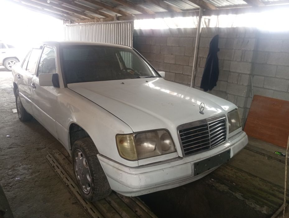 Мерседес 124 е300