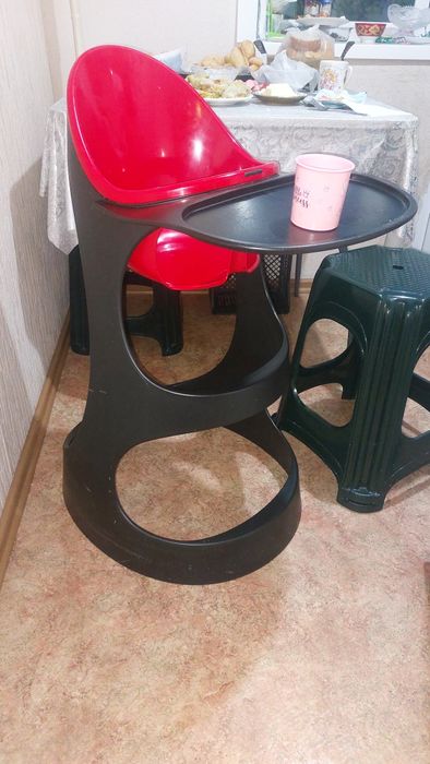 Детский  стул для питание