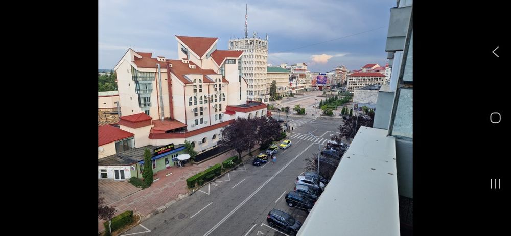 Inchiriez apartament 4 camere Centru Targoviste Mobilat  !