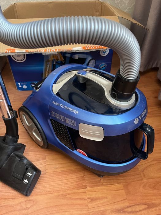 Пылесос Vitek аква пылесос