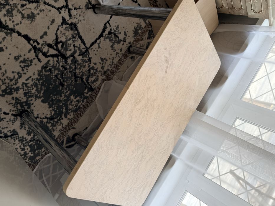 Продам стол и 2 стула за 5 тыс тенге