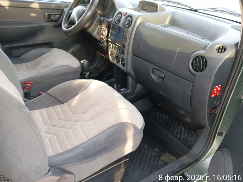 Peugeot Partner 2010 минивен кузов