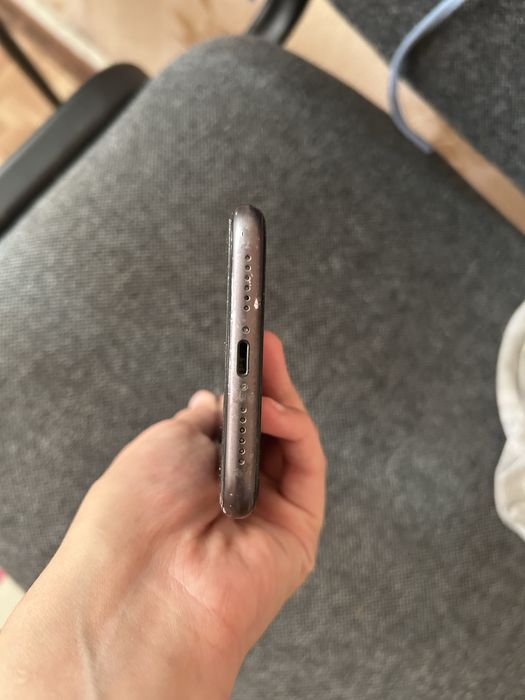 Айфон 11 в хорошем состоянии