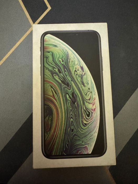 Продам айфон xs.