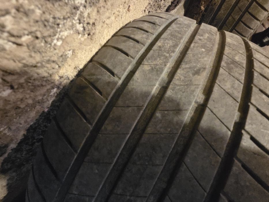 Гуми Bridgestone 225 45 17